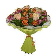 Букет квітів із 5 троянд і 4 альстромерій