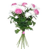 Букет із 4 хризантем і 5 троянд