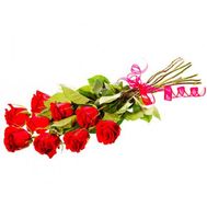 Букет із 9 імпортних троянд