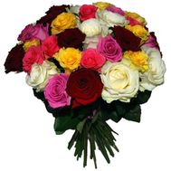 Букет цветов из 35 разноцветных роз