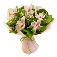 Букет із 11 орхідей