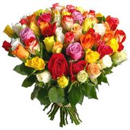 Букет цветов из 75 разноцветных роз
