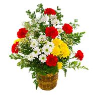 Кошик з 7 гвоздик і 4 хризантем