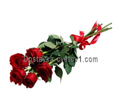Букет із 5 червоних троянд